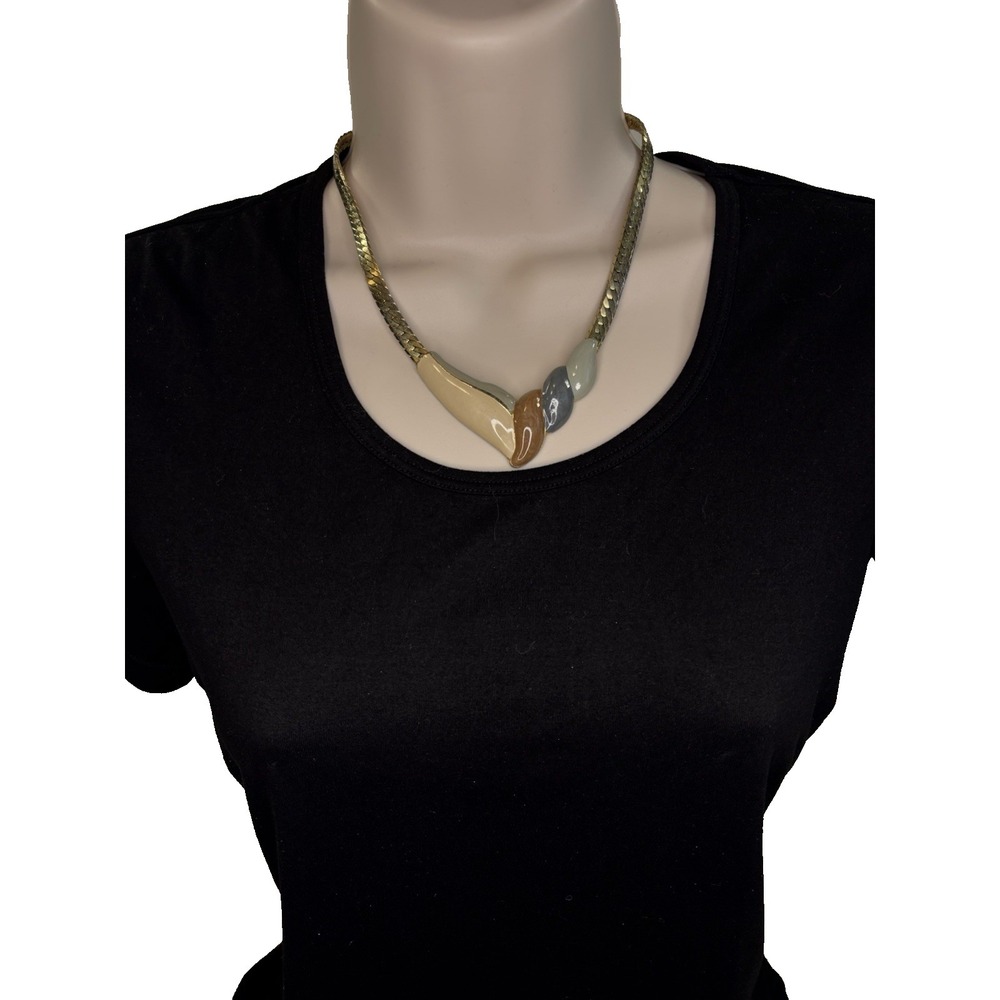 Vintage Gold Neutral Earth Tone Necklace Earring Set Timeless Classic Grannycore